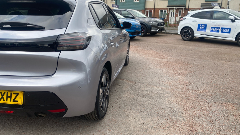 Peugeot 208 1.2 PureTech 100 Allure 5dr Petrol Hatchback